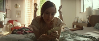 Aubrey Plaza feet photo thumbnail