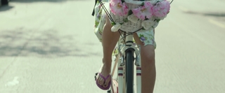 Aubrey Plaza feet photo thumbnail