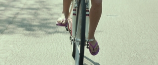 Aubrey Plaza feet photo thumbnail