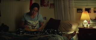 Aubrey Plaza feet photo thumbnail