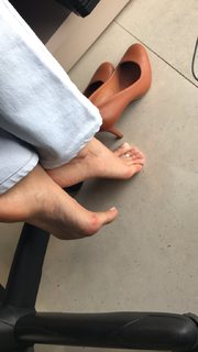 Alaine Crissiê feet photo thumbnail