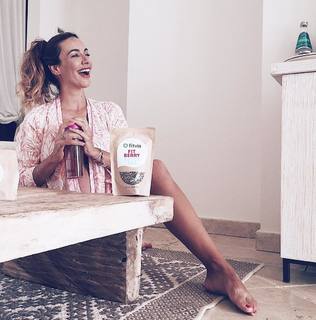 Melita Toniolo feet photo thumbnail