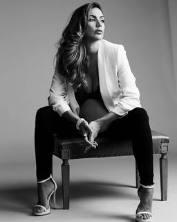 Melita Toniolo feet photo thumbnail