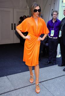 Victoria Beckham feet photo thumbnail