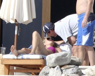 Molly Sims feet photo thumbnail