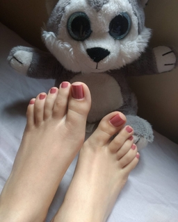 Isa Pes feet photo thumbnail