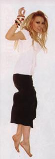 Hilary Duff feet photo thumbnail