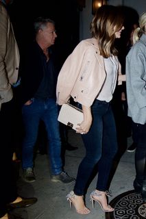 Katharine McPhee feet photo thumbnail