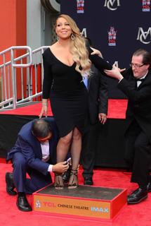 Mariah Carey feet photo thumbnail