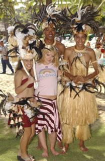 Hilary Duff feet photo thumbnail
