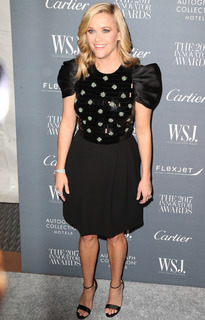 Reese Witherspoon feet photo thumbnail