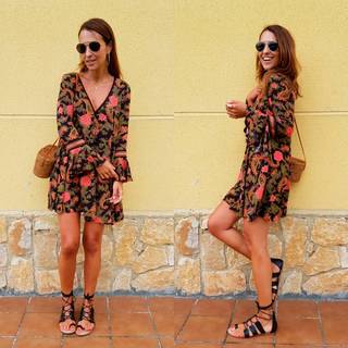 Paula Echevarría feet photo thumbnail