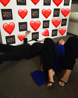 Kendall Jenner feet photo thumbnail