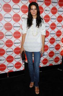 Angie Harmon feet photo thumbnail
