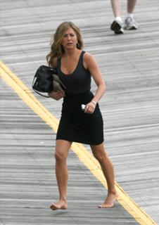 Jennifer Aniston feet photo thumbnail