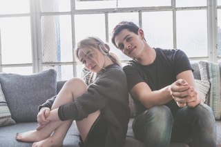 Sabrina Carpenter feet photo thumbnail