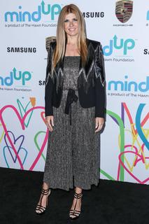 Connie Britton feet photo thumbnail