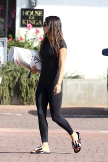 Megan Fox feet photo thumbnail