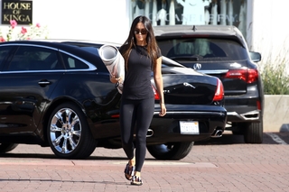 Megan Fox feet photo thumbnail