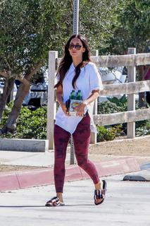 Megan Fox feet photo thumbnail