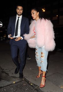 Nicole Scherzinger feet photo thumbnail