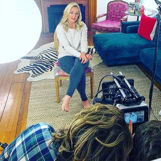 Elisabeth Röhm feet photo thumbnail