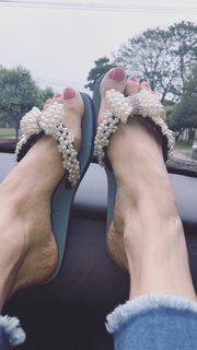 Alaine Crissiê feet photo thumbnail