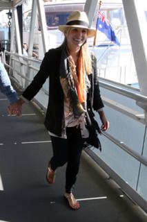 Kristen Bell feet photo thumbnail