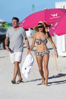 Bethenny Frankel feet photo thumbnail