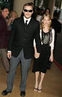 Michelle Williams feet photo 5