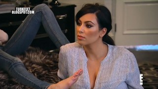 Kendall Jenner feet photo thumbnail