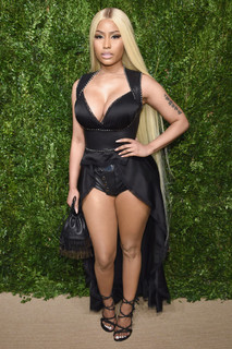 Nicki Minaj feet photo thumbnail