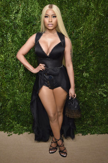 Nicki Minaj feet photo thumbnail