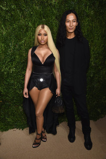 Nicki Minaj feet photo thumbnail