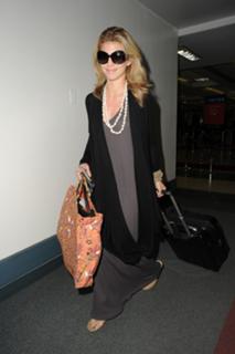 AnnaLynne McCord feet photo thumbnail