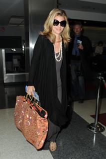 AnnaLynne McCord feet photo thumbnail