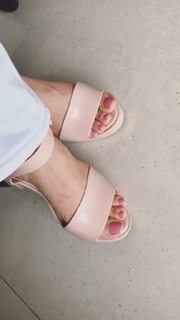 Alaine Crissiê feet photo thumbnail