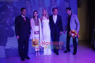 Karisma Kapoor feet photo thumbnail