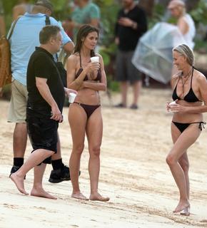 Heidi Klum feet photo thumbnail
