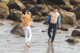 Kendall Jenner feet photo thumbnail