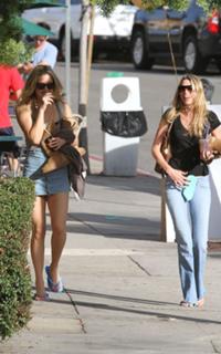 Kate Hudson feet photo thumbnail