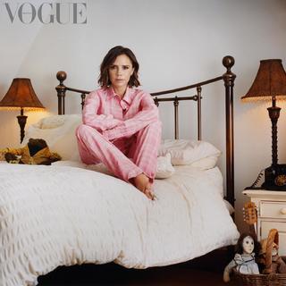 Victoria Beckham feet photo thumbnail