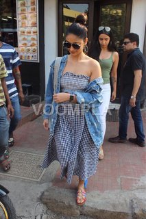 Ileana D'Cruz feet photo thumbnail