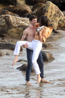 Kendall Jenner feet photo thumbnail