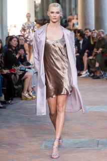 Karlie Kloss feet photo thumbnail