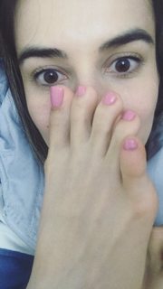 Alaine Crissiê feet photo thumbnail