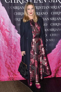 Drew Barrymore feet photo thumbnail