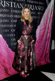 Drew Barrymore feet photo thumbnail