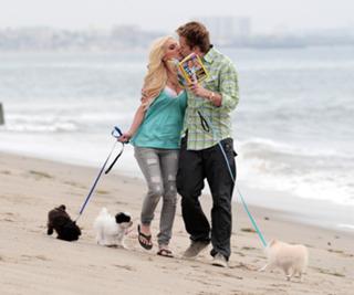 Heidi Montag feet photo thumbnail