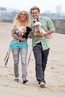 Heidi Montag feet photo thumbnail